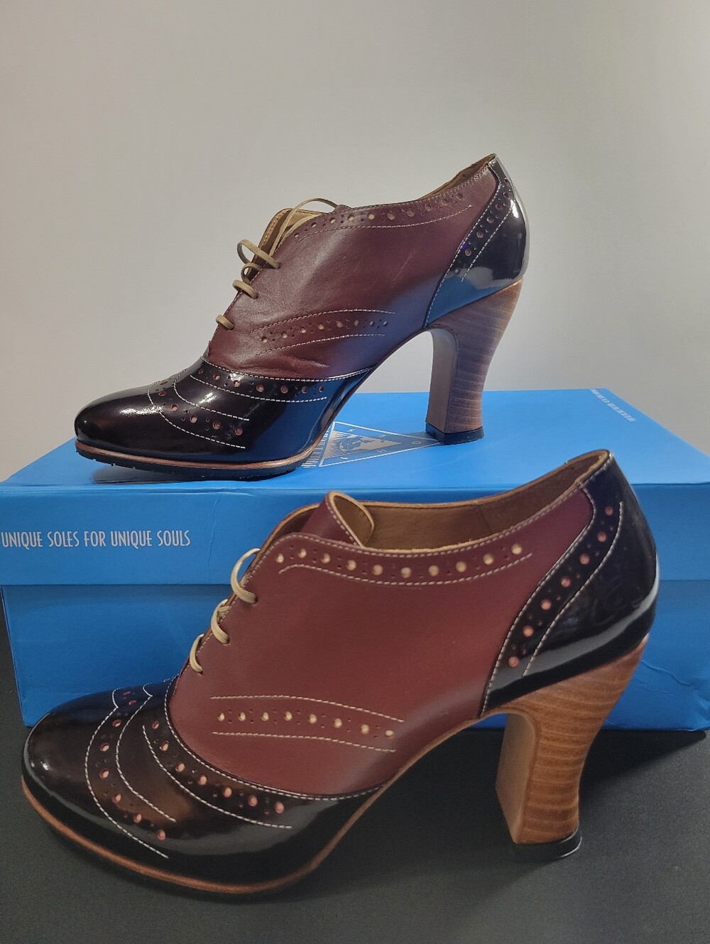 John Fluevog,- Size 10- Miracles Heal Burgundy/Brown Oxford heels NIB